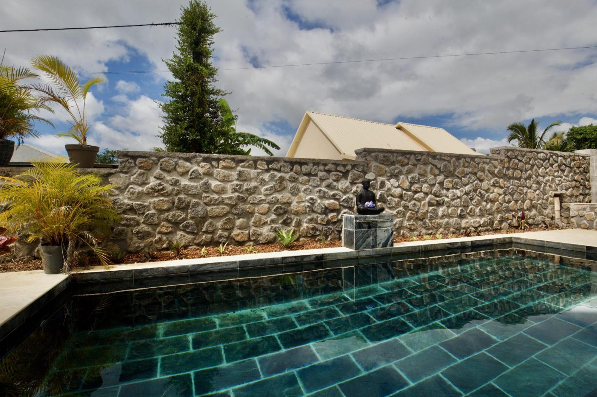 Le Beau Vallon 1- Jacuzzi Privatif Et Piscine Chauffee Partagee Saint-Benoît Exteriör bild